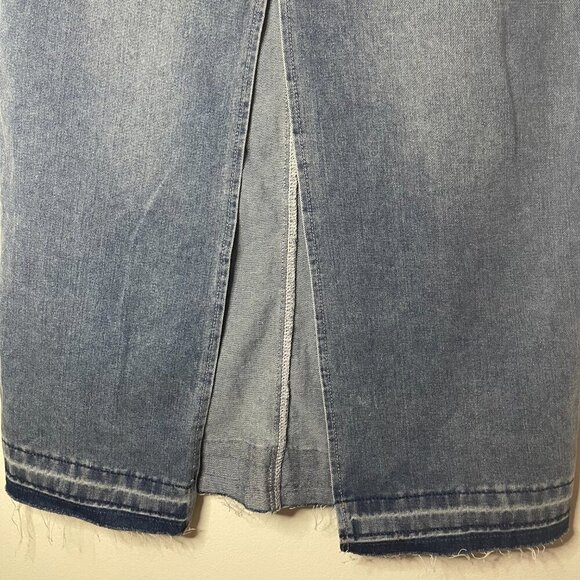 Vintage-Inspired Rewash High-Waist Maxi Skirt with Front Slit & Frayed Hem. - Picture 5 of 8